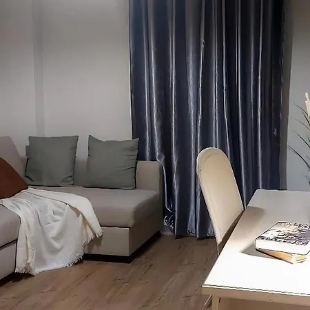 Modern Cityscape Apartman *